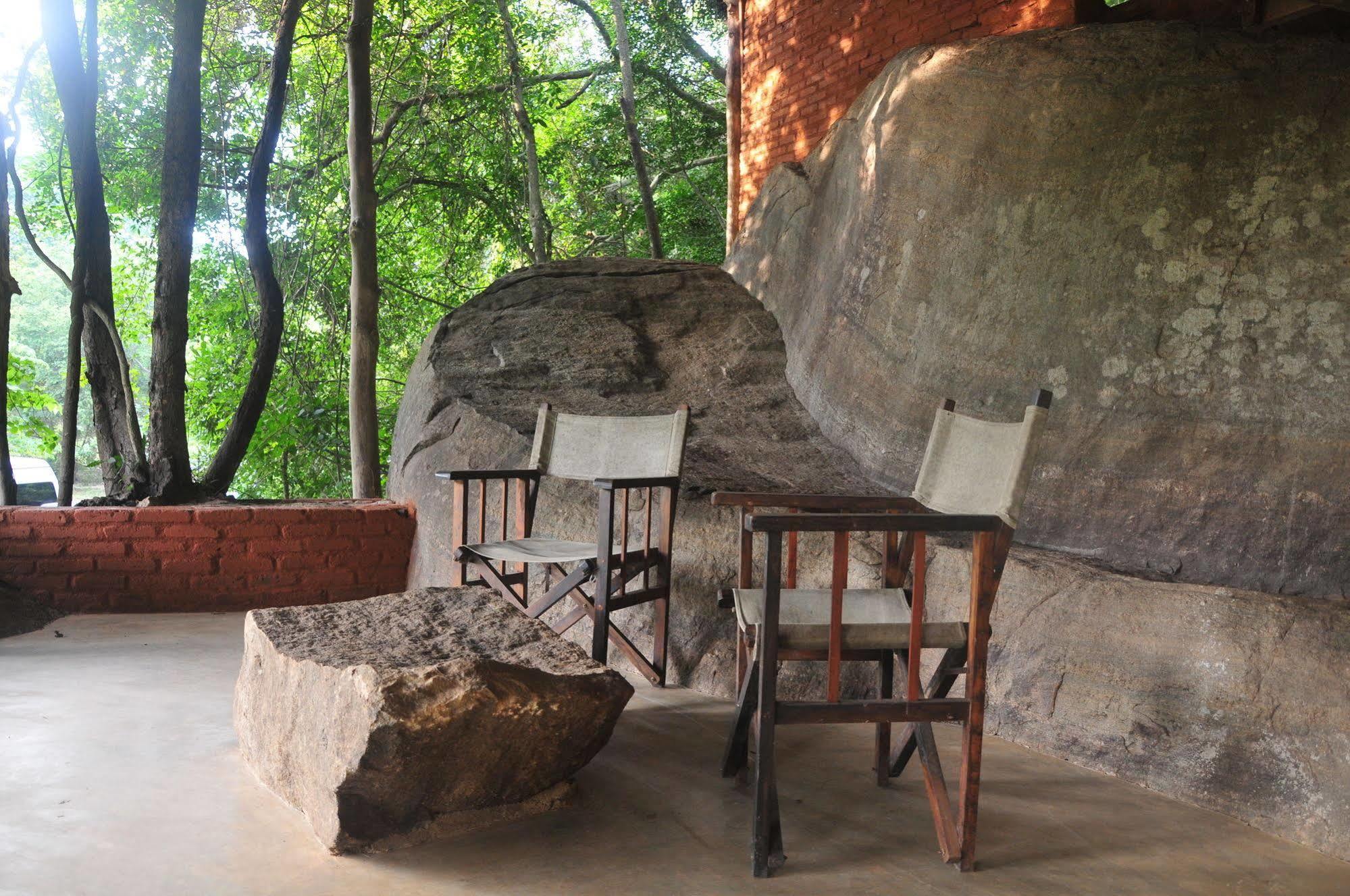 Back Of Beyond - Wild Haven Sigiriya Exterior foto